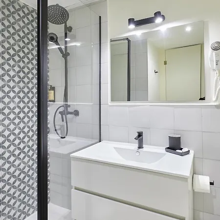 Estudios Bordadores By Valdesierra