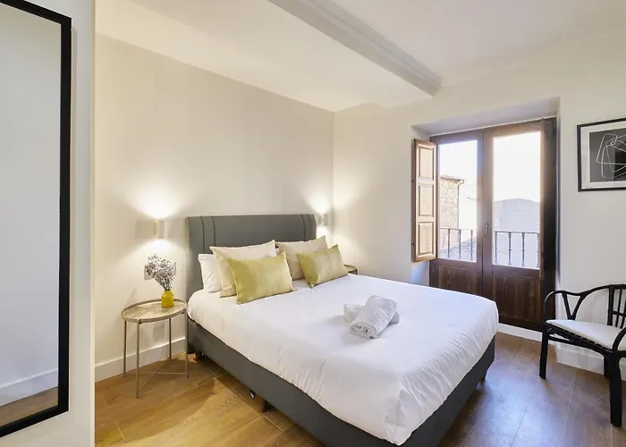 Estudios Bordadores By Valdesierra *