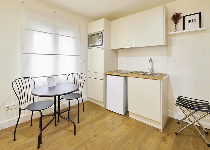 Estudios Bordadores By Valdesierra